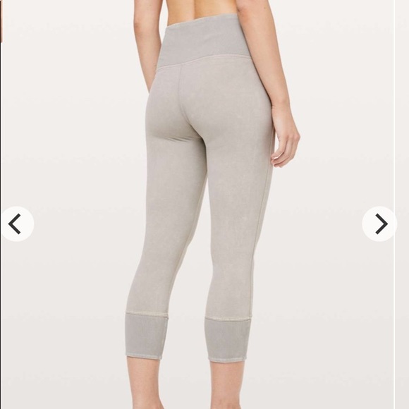 lululemon athletica Pants - Lululemon wunder under ribbed crop.  Size 6